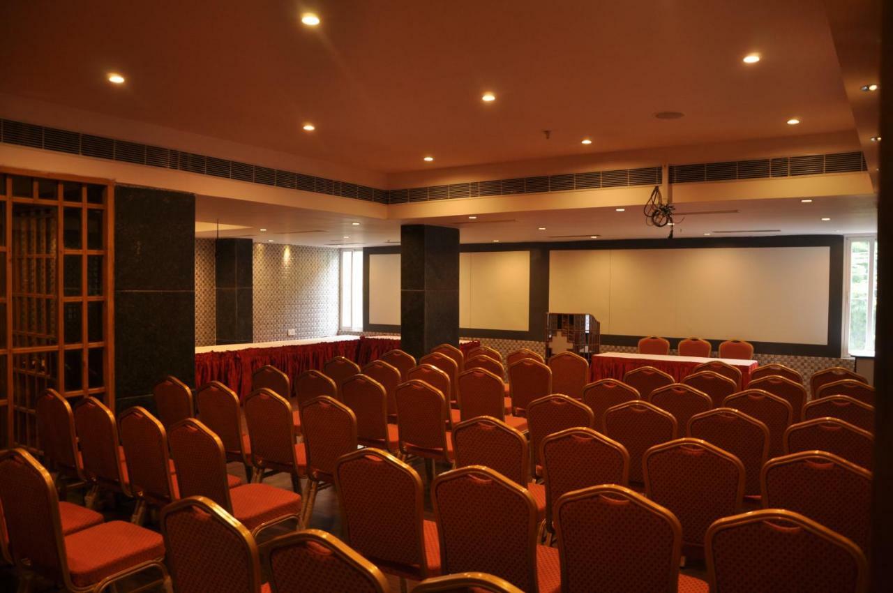 Krishna Residency Hotel Vijayawada Exterior photo